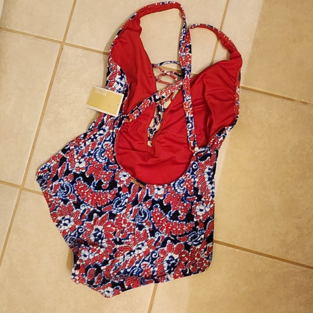 Bathing suit - Picture 2 of 2